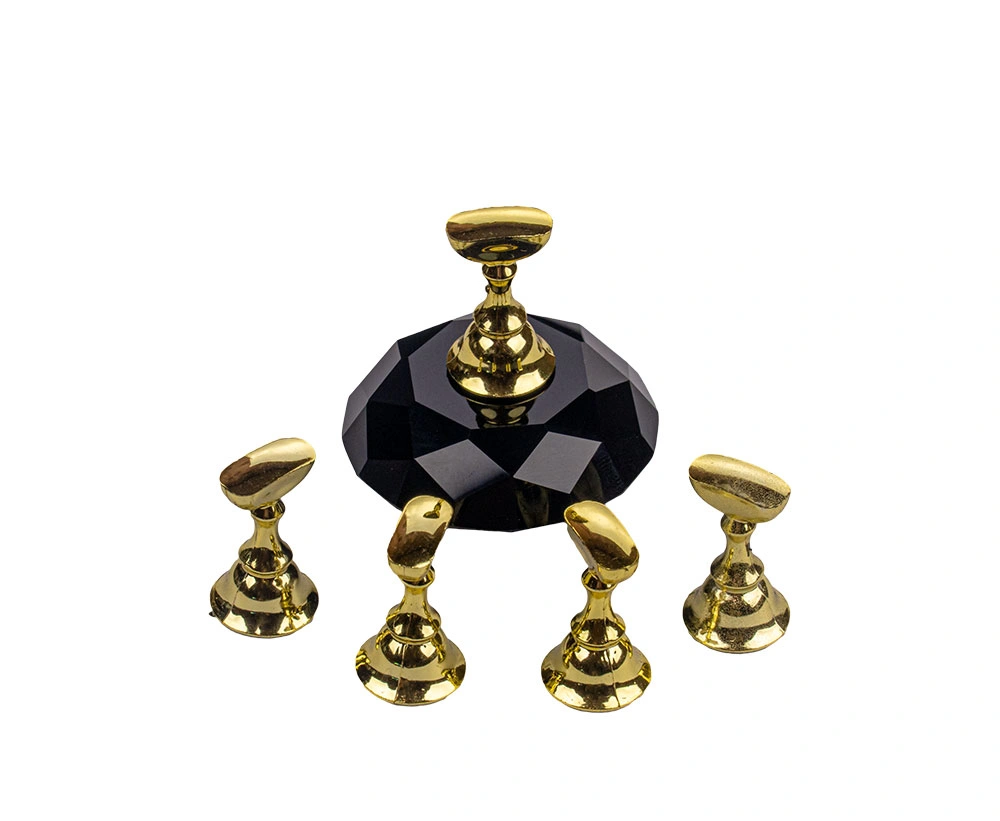 Magnetic nail tip holdersPractical nail tip holders for creating, displaying and photographing nail designs. The magnetic attachment makes it easy to ...